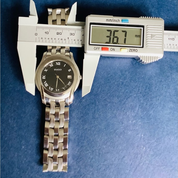 Modern GUCCI black dial ROMAN hours watch 🖤🤍🖤🤍🖤 - Picture 14 of 14